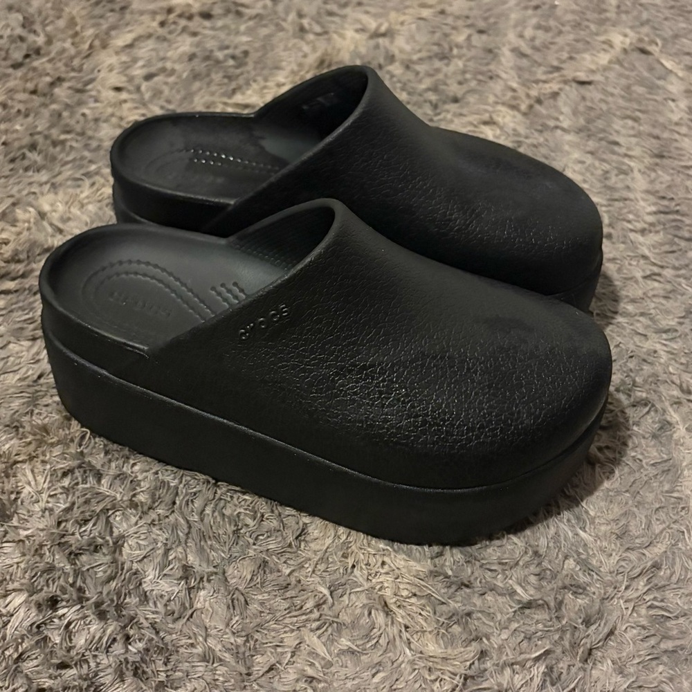 CROCS Black Dylan Clogs